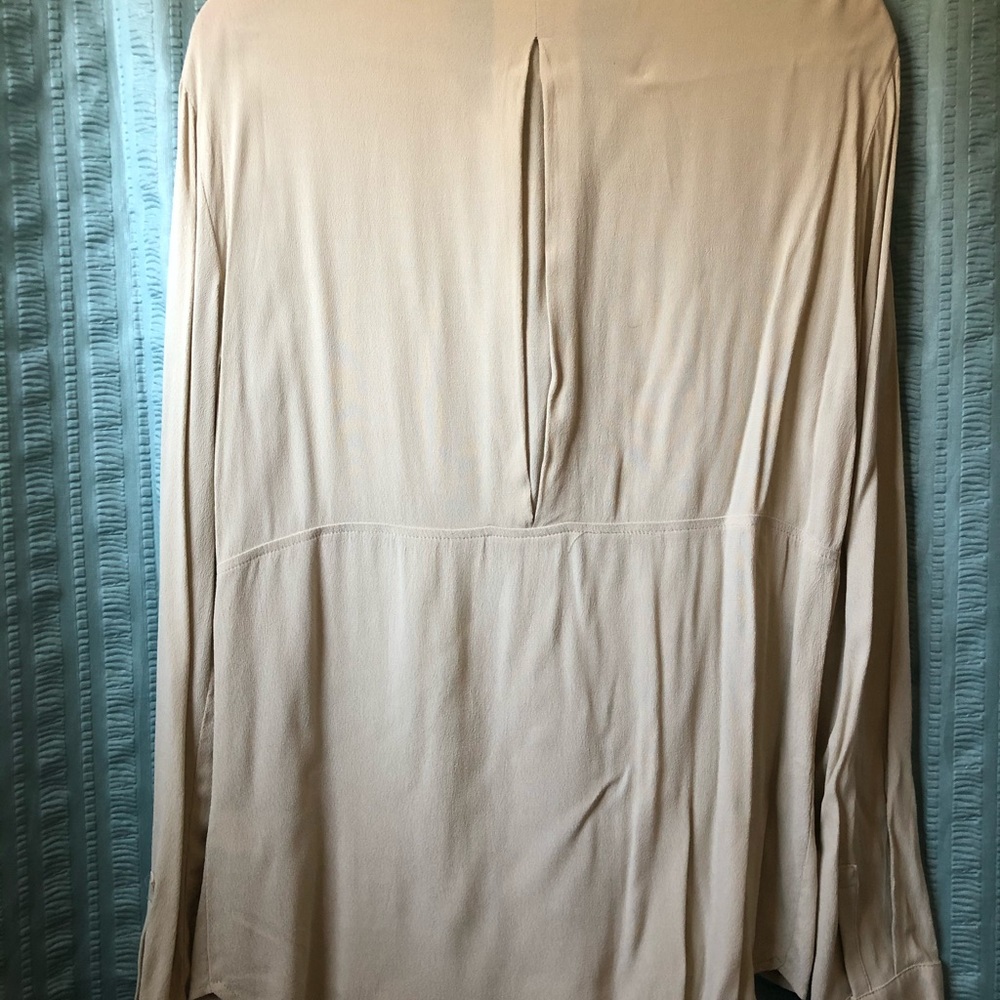 NEW RO&DE Large Rayon Button Down Top - Picture 3 of 6
